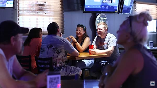 BAR RESTAURANT TV COMMERCIAL